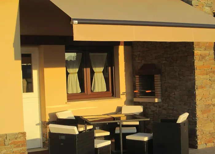 Fonte Villar Apartahotel Navia